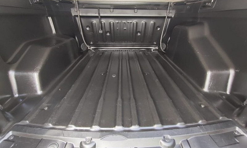 Fiat Toro Volcano 2....