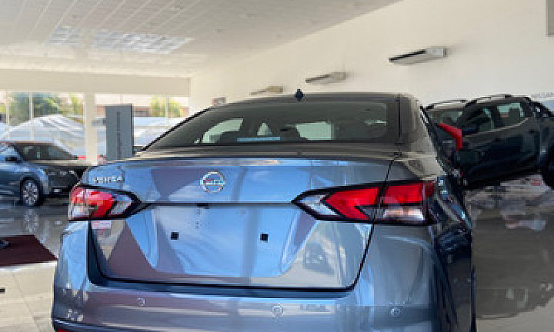 Novo Versa 1.6 Advan...