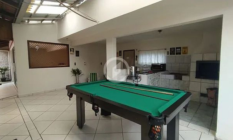 Casa À Venda No Bair...