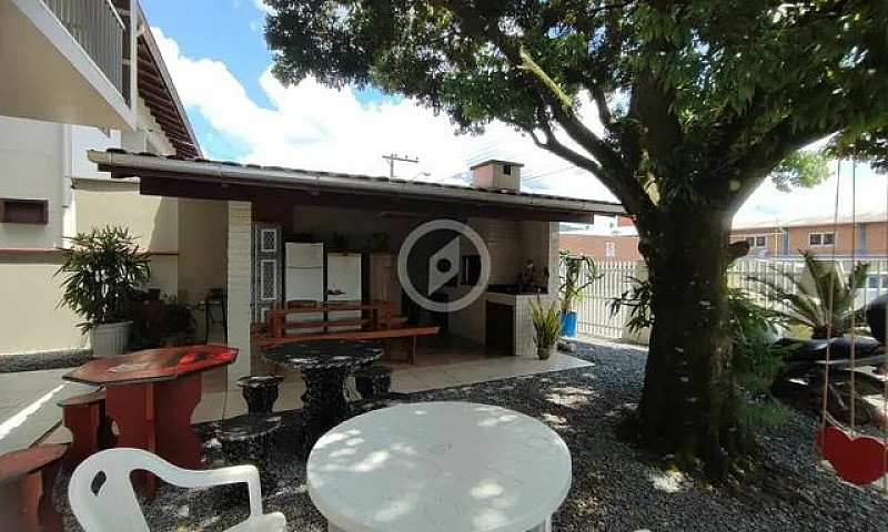 Casa À Venda No Bair...