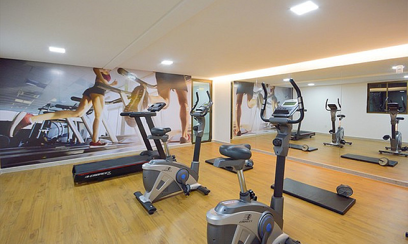 Flat Finamente Mobil...