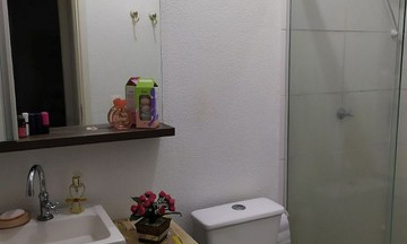 Casa Geminada Em Con...
