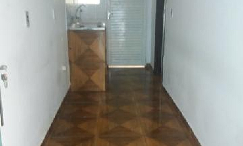Alugo Apto De 2 Qtos...