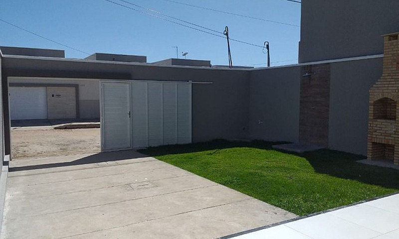 Casa Com 3 Dormitóri...