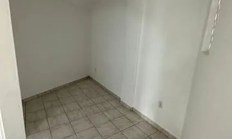 Casa Subsolo, 2 Quar...