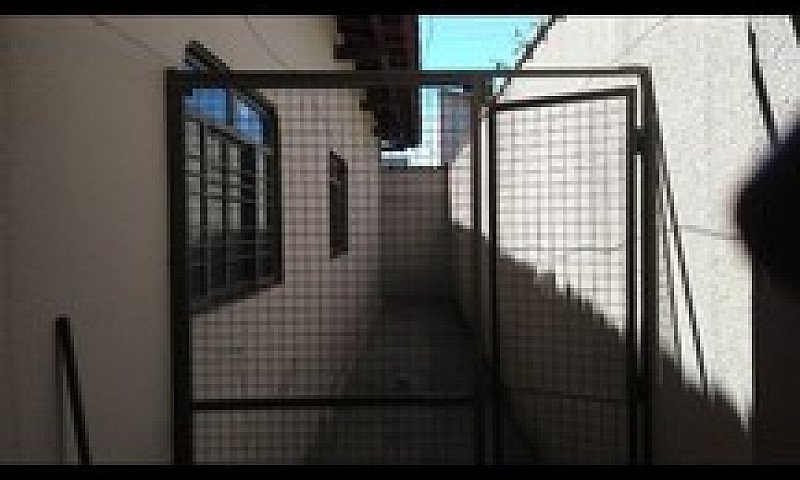 Vendo Casa Bem Local...