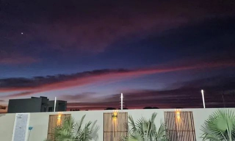 Casa Com Piscina Alu...