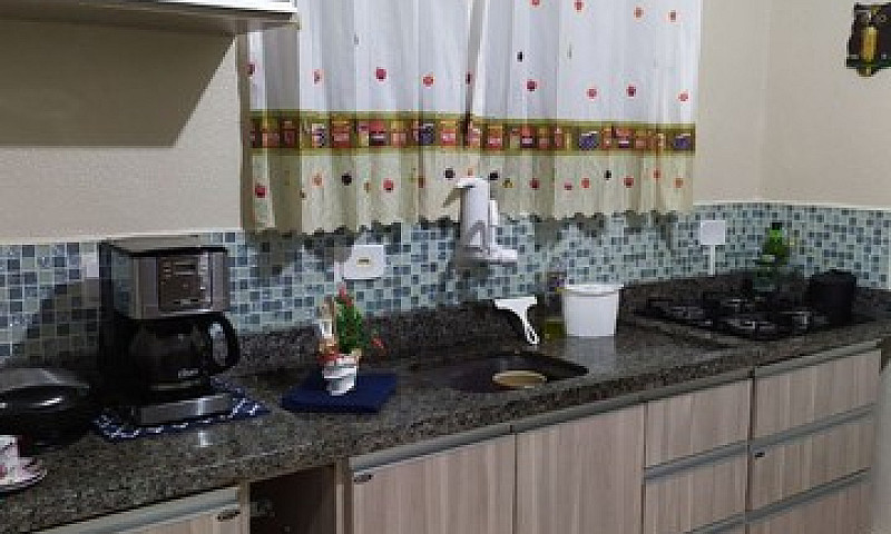 Casa Geminada Em Con...