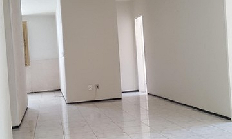 Aluga-Se Casa De 03 ...