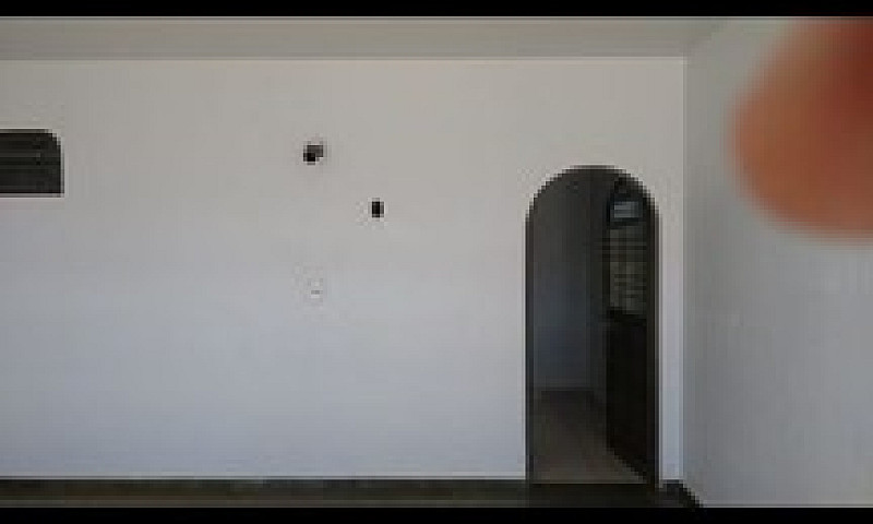 Vendo Casa Bem Local...