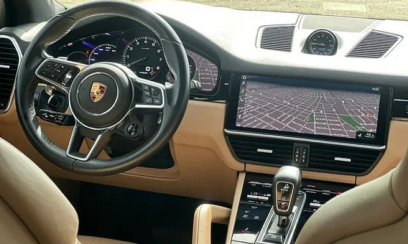 Porsche Cayenne E-Hy...