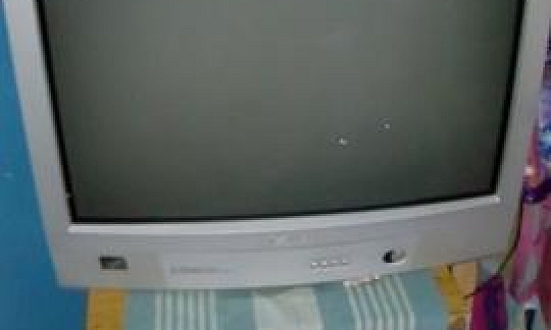 Vendo Pra Hj Tv De 2...