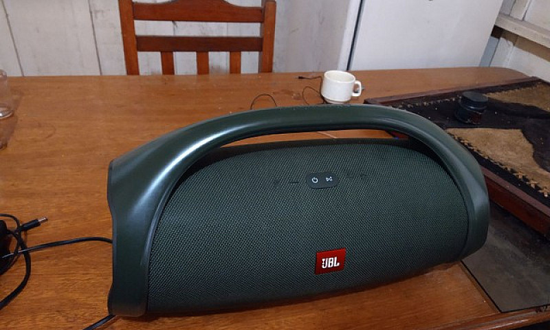 Vendo Jbl Bombox Ori...