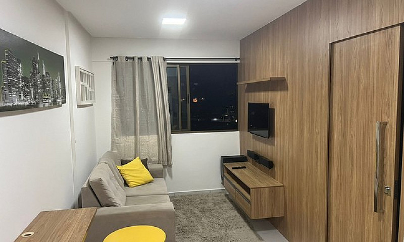 Flat Finamente Mobil...