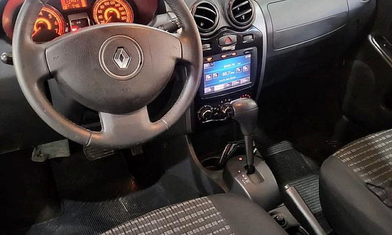 Renault Sandero Priv...