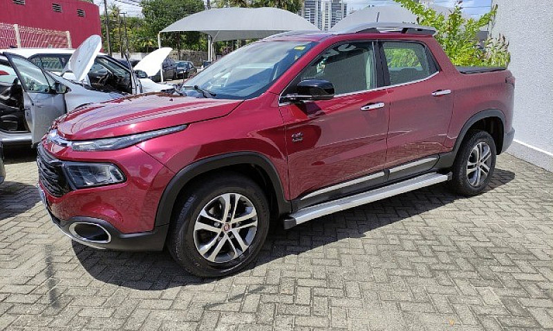 Fiat Toro Volcano 2....