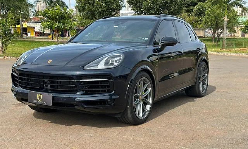 Porsche Cayenne E-Hy...