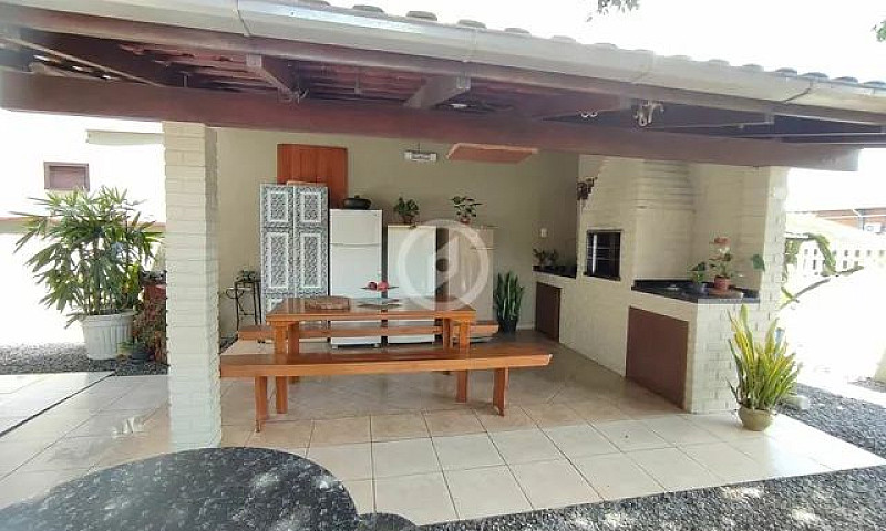 Casa À Venda No Bair...