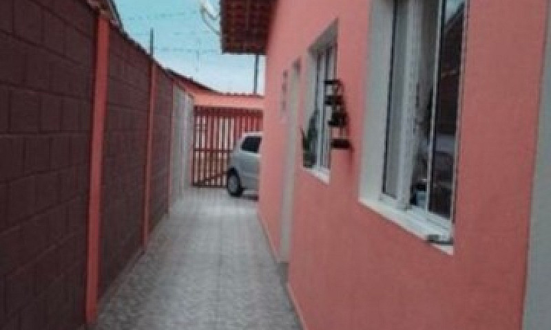 Casa Em Rua Pública ...