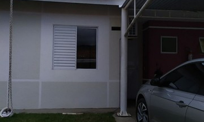 Casa Geminada Em Con...