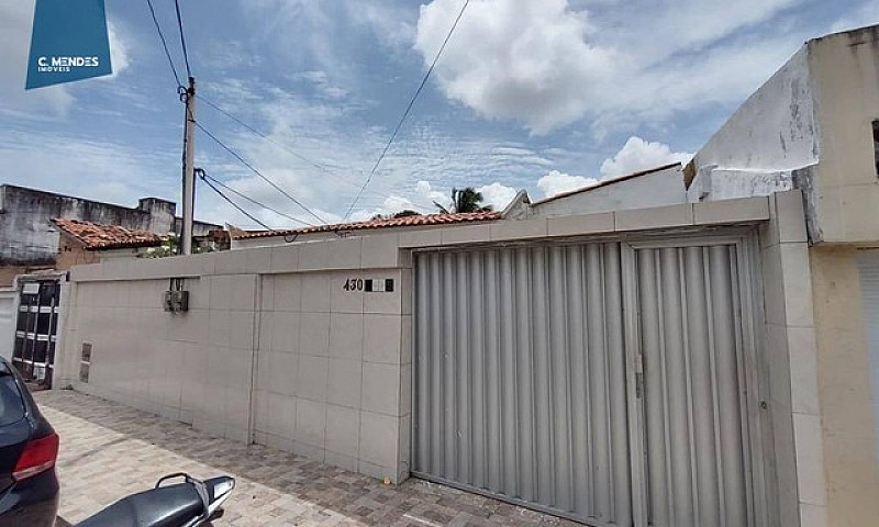 Casa Com 2 Dormitóri...
