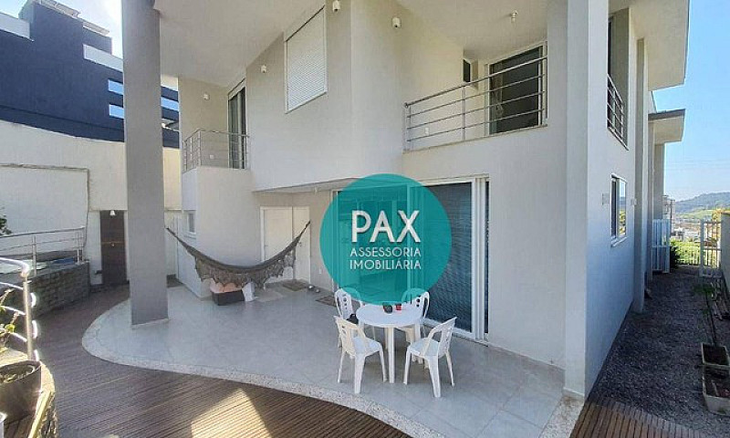 Casa Com 3 Dormitóri...