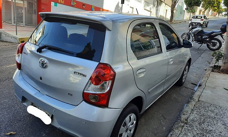 Etios X 1.3  ...