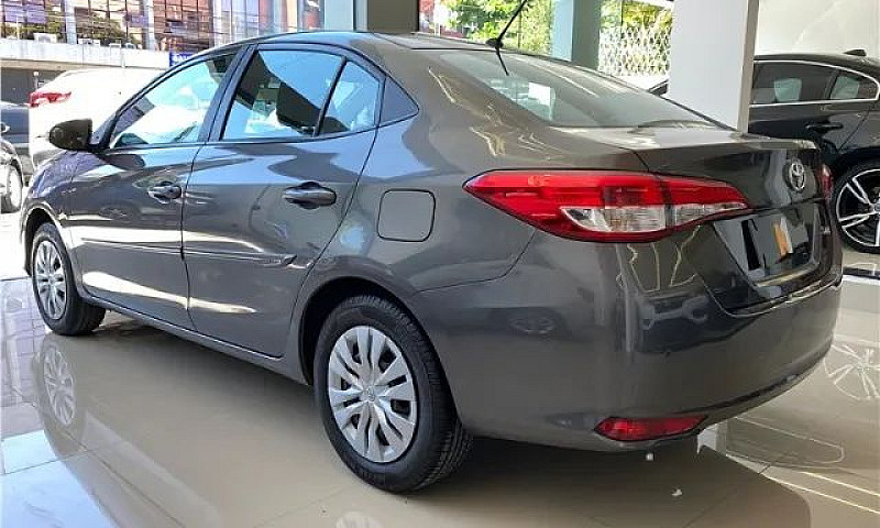 Toyota Yaris Sedan 1...