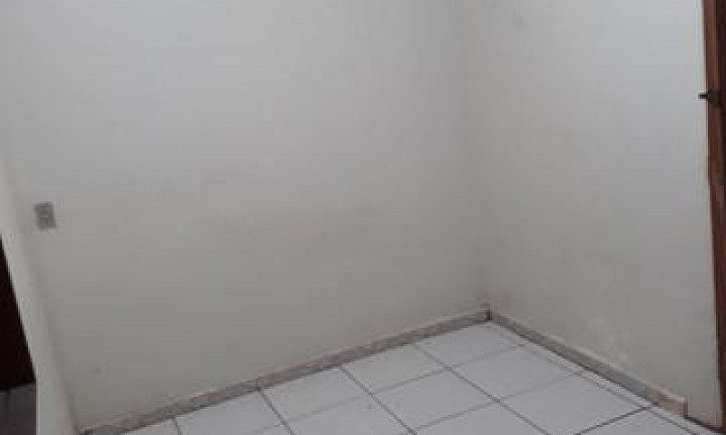 Alugo Kitchenette...