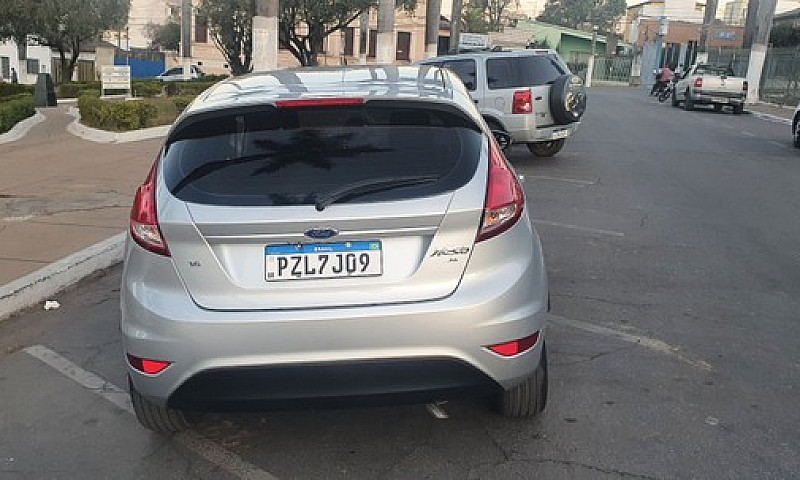 New Fiesta 1.6 Compl...