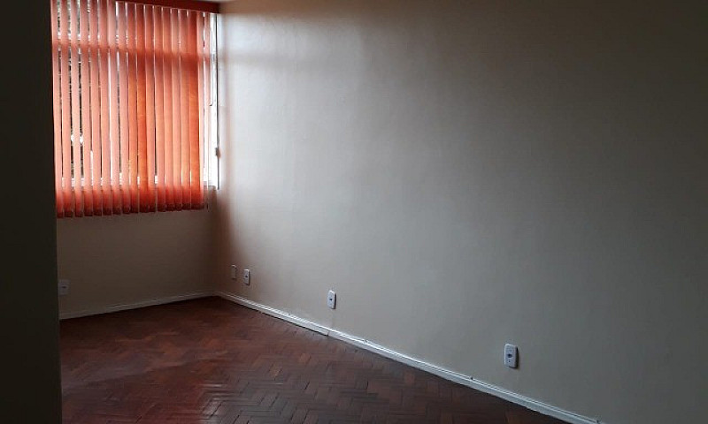 Aluga-Se Apartamento...