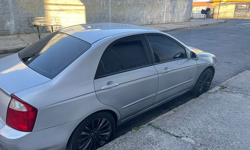 Kia Cerato 2006 Segu...