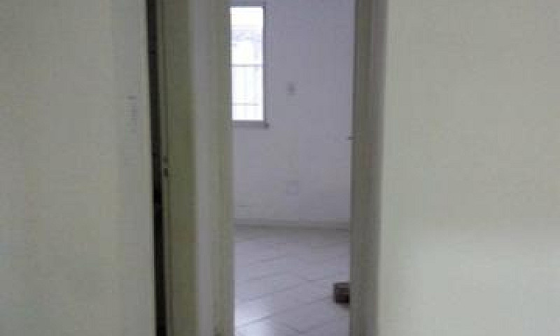 Alugo Apartamento...