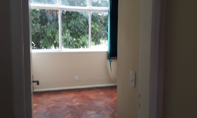 Aluga-Se Apartamento...