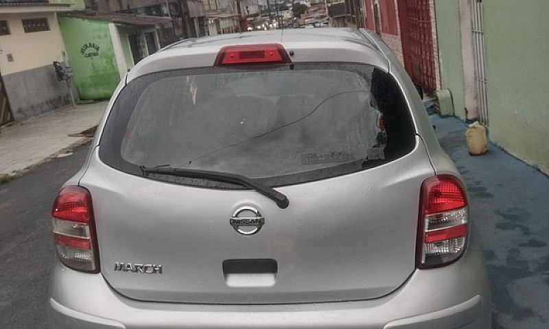 Vende Se Nissan Marc...