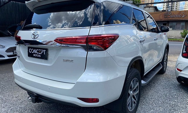 Toyota Hilux Swsrxa4...