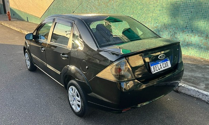 Fiesta Sedan Se  1.6...