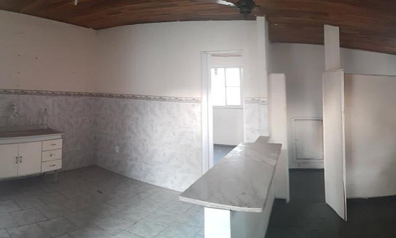 Sobrado De Um Quarto...