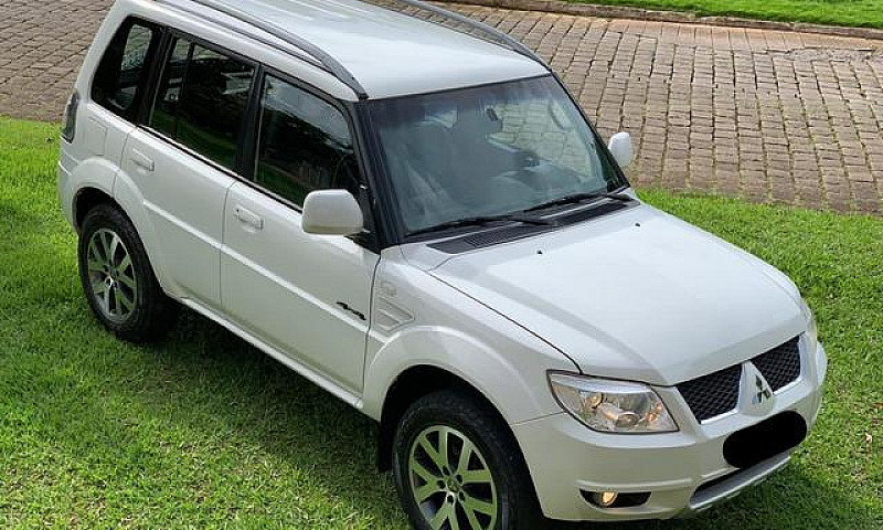 Mitsubishi Pajero Tr...