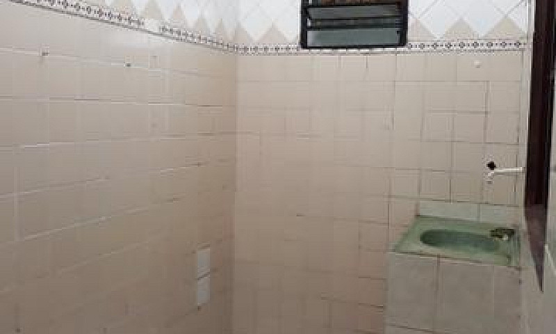 Alugo Kitchenette...