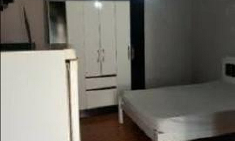 Alugo Quarto...