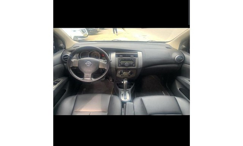 Nissan Livina 2011 1...