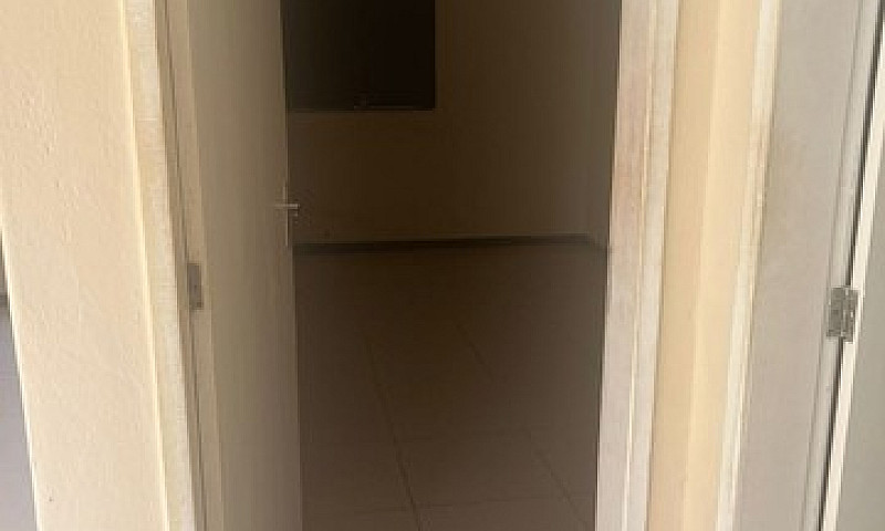 Casa Um Quarto Coroa...