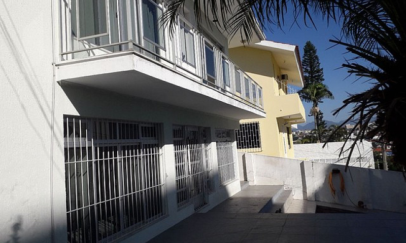 Alugo Casa No Jardim...