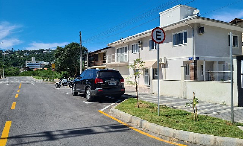 Sobrado Com 2 Dormit...