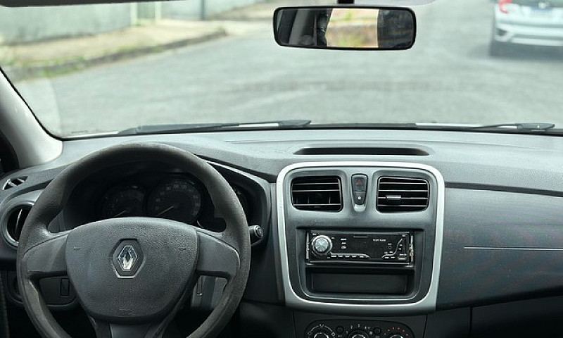 Renault Logan 1.0 20...