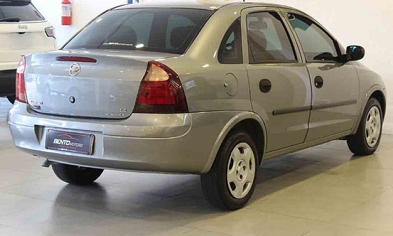 Chevrolet Corsa Seda...