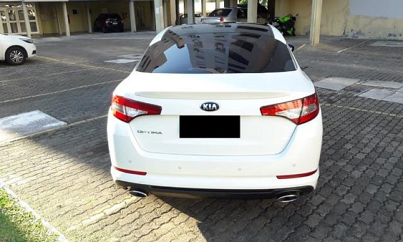 Kia Motors Optima 2....