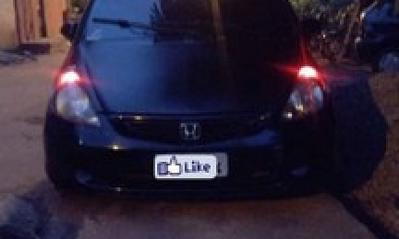 Honda Fit 2005...