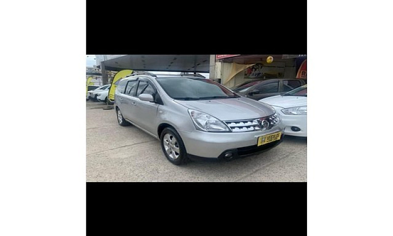 Nissan Livina 2011 1...